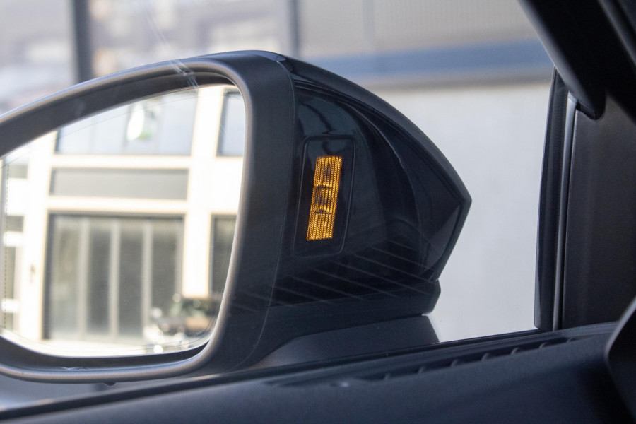 Audi A3 Sportback 45 TFSIe S edition Competition HUD PANO CAMERA LED ACC MAXTON