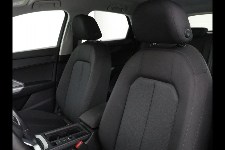 Audi Q3 Sportback 45 TFSI e Advanced Edition | SOH 94,4% | Apple Carplay | Navigatie | Hold Assist | Digital Display |