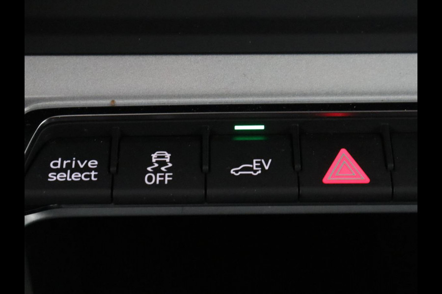 Audi Q3 Sportback 45 TFSI e Advanced Edition | SOH 94,4% | Apple Carplay | Navigatie | Hold Assist | Digital Display |