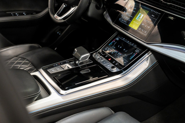 Audi Q8 60 TFSI e quattro Pro Line S Competition *Bang & Olufsen / AWD-Besturing / Stoelventilatie + Massage / Soft-Close / Panorama / Hemelbekleding Alcantara*