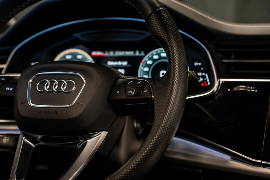 Audi Q8 60 TFSI e quattro Pro Line S Competition *Bang & Olufsen / AWD-Besturing / Stoelventilatie + Massage / Soft-Close / Panorama / Hemelbekleding Alcantara*