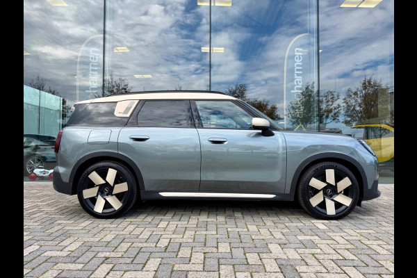 MINI Countryman SE ALL4 Favoured XL 66.5 kWh, 20 inch, Trekhaak, FULL OPTIONS!