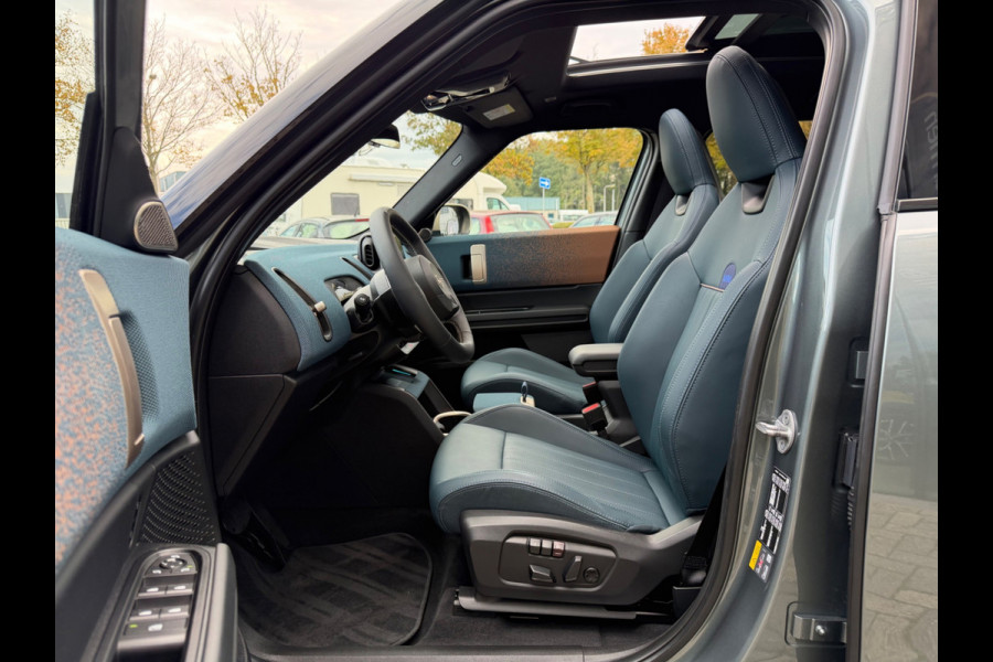 MINI Countryman SE ALL4 Favoured XL 66.5 kWh, 20 inch, Trekhaak, FULL OPTIONS!