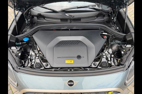 MINI Countryman SE ALL4 Favoured XL 66.5 kWh, 20 inch, Trekhaak, FULL OPTIONS!