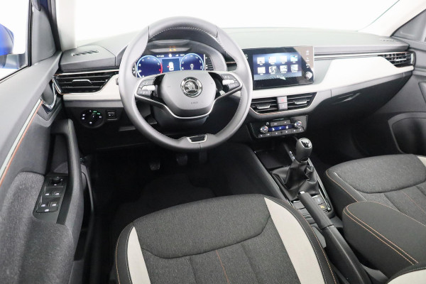 Škoda Kamiq Business Edition 1.0 TSI 115 pk 6 versn. Hand Private Lease vanaf € 492,- per maand |Trekhaak | Stoelverwarming | Achteruitrijcamera |Apple CarPlay | Android Auto