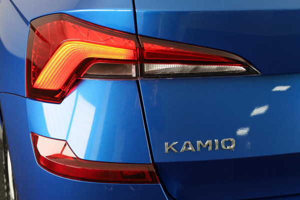 Škoda Kamiq Business Edition 1.0 TSI 115 pk 6 versn. Hand Private Lease vanaf € 492,- per maand |Trekhaak | Stoelverwarming | Achteruitrijcamera |Apple CarPlay | Android Auto