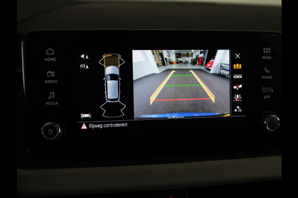 Škoda Kamiq Business Edition 1.0 TSI 115 pk 6 versn. Hand | Stoelverwarming | Achteruitrijcamera |Apple CarPlay | Android Auto