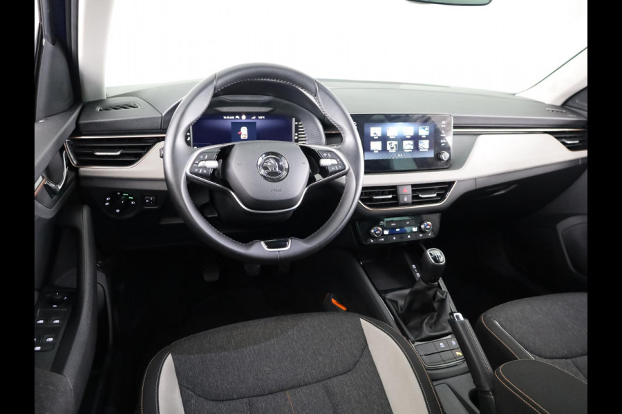 Škoda Kamiq Business Edition 1.0 TSI 115 pk 6 versn. Hand | Stoelverwarming | Achteruitrijcamera |Apple CarPlay | Android Auto