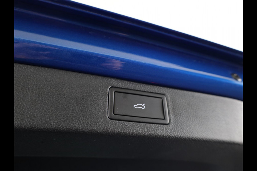 Škoda Kamiq Business Edition 1.0 TSI 115 pk 6 versn. Hand | Stoelverwarming | Achteruitrijcamera |Apple CarPlay | Android Auto