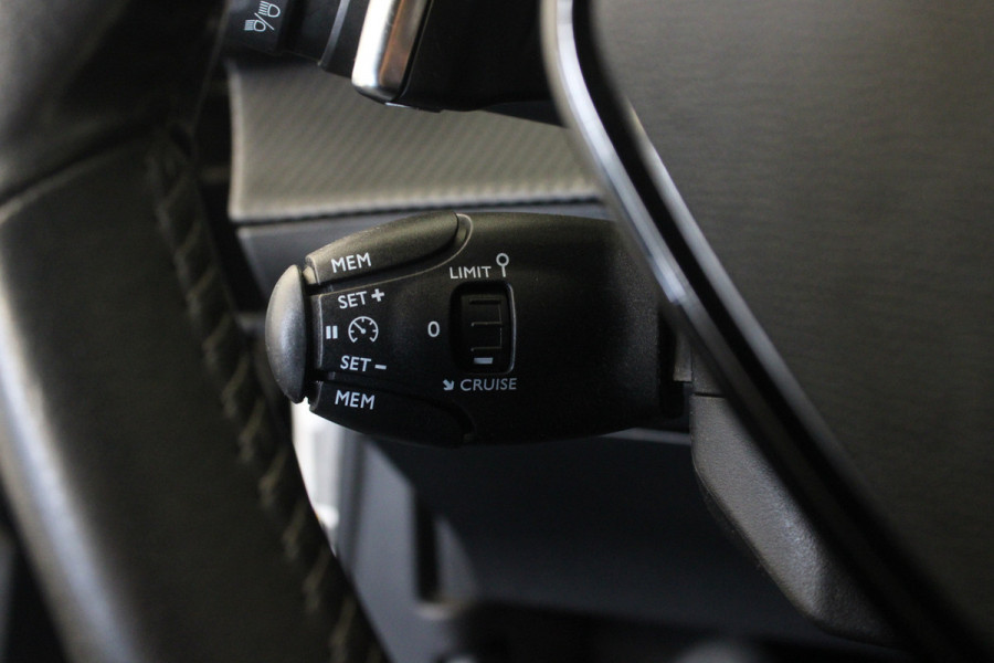 Peugeot 2008 1.2 PureTech Allure Pack