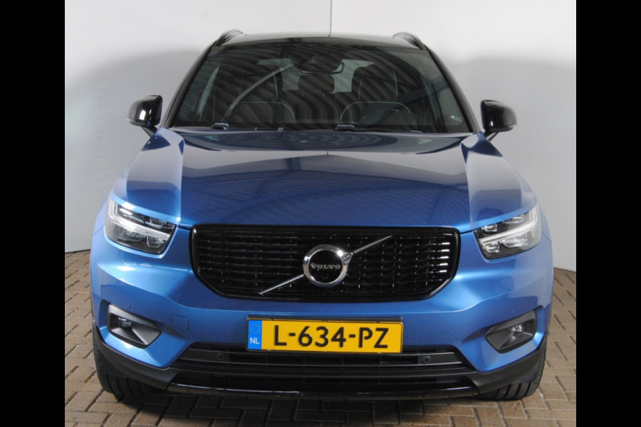 Volvo XC40 2.0 T4 AWD R-Design | H/K | Elec trekhaak | Carplay |