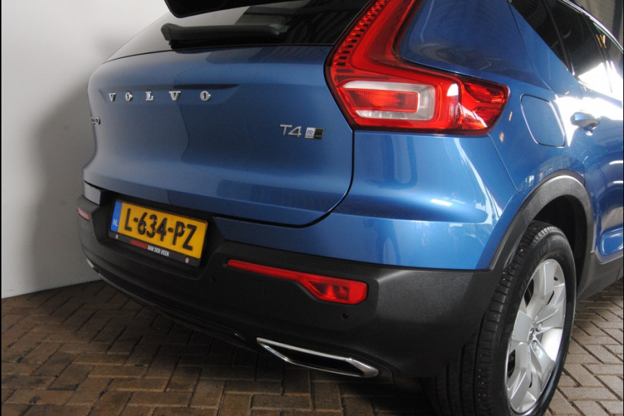 Volvo XC40 2.0 T4 AWD R-Design | H/K | Elec trekhaak | Carplay |