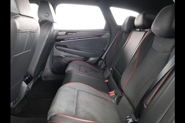 Volkswagen ID.7 Tourer GTX 86 kWh SOH 95 % | 340 PK 4 Motion | Martix koplampen | Headup display | Electrisch verstelbare massage stoelen | 360 graden camera |
