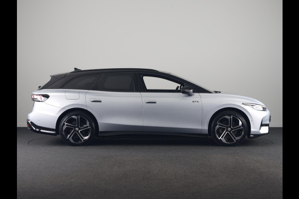 Volkswagen ID.7 Tourer GTX 86 kWh SOH 95 % | 340 PK 4 Motion | Martix koplampen | Headup display | Electrisch verstelbare massage stoelen | 360 graden camera |