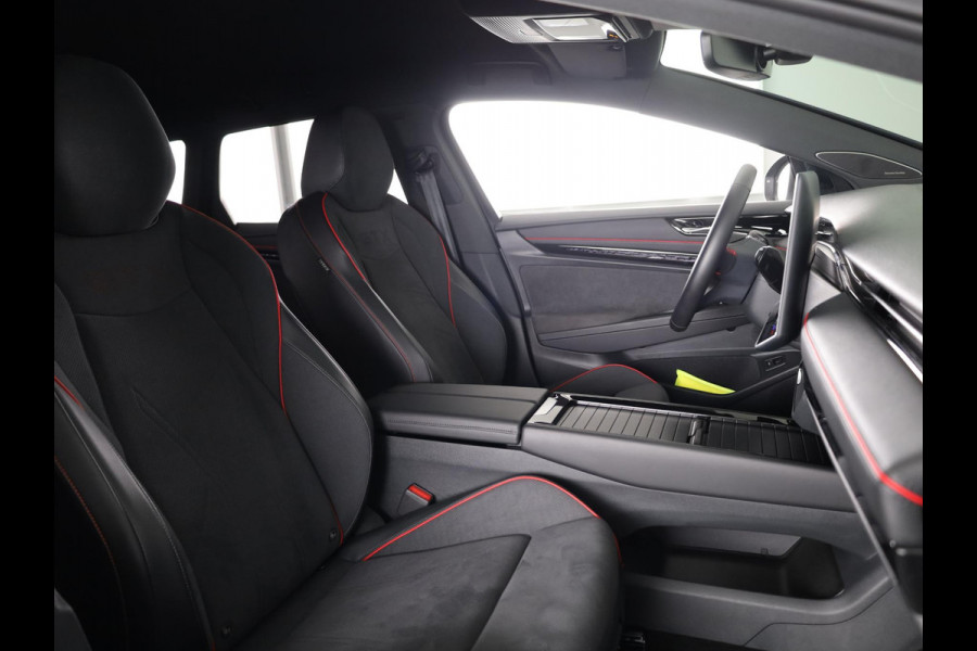 Volkswagen ID.7 Tourer GTX 86 kWh SOH 95 % | 340 PK 4 Motion | Martix koplampen | Headup display | Electrisch verstelbare massage stoelen | 360 graden camera |