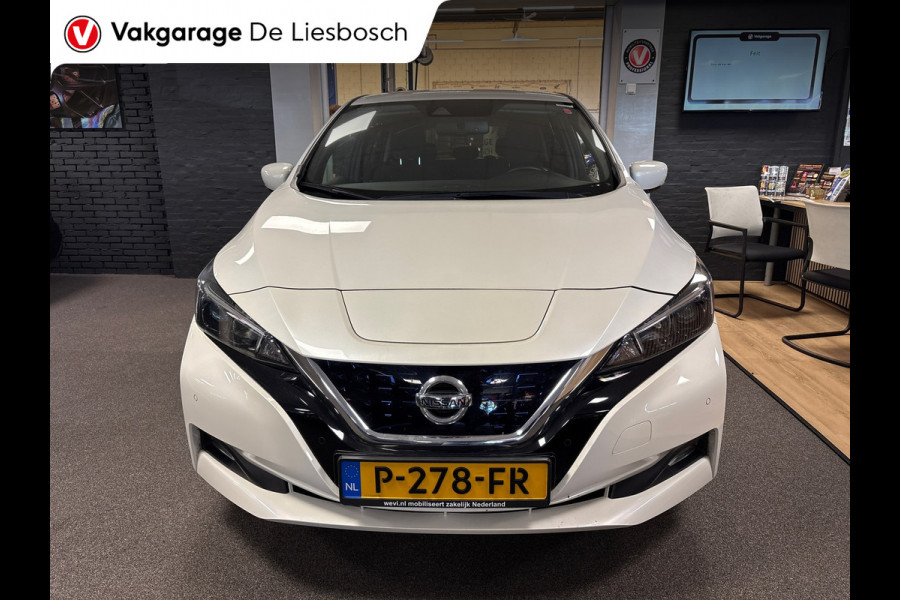 Nissan Leaf N-Connecta 40 kWh / camera / Navigatie / cruisecontrol /boeken/stoelverw