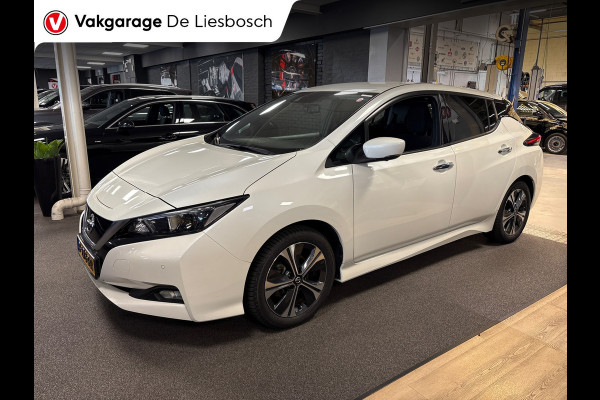 Nissan Leaf N-Connecta 40 kWh / camera / Navigatie / cruisecontrol /boeken/stoelverw