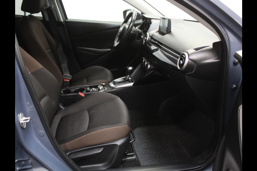Mazda 2 1.5 Skyactiv-G Luxury CLIMATE | CRUISE | NAVI | LMV16 | DAB | CARPLAY | STOELVERW | PDC | LED