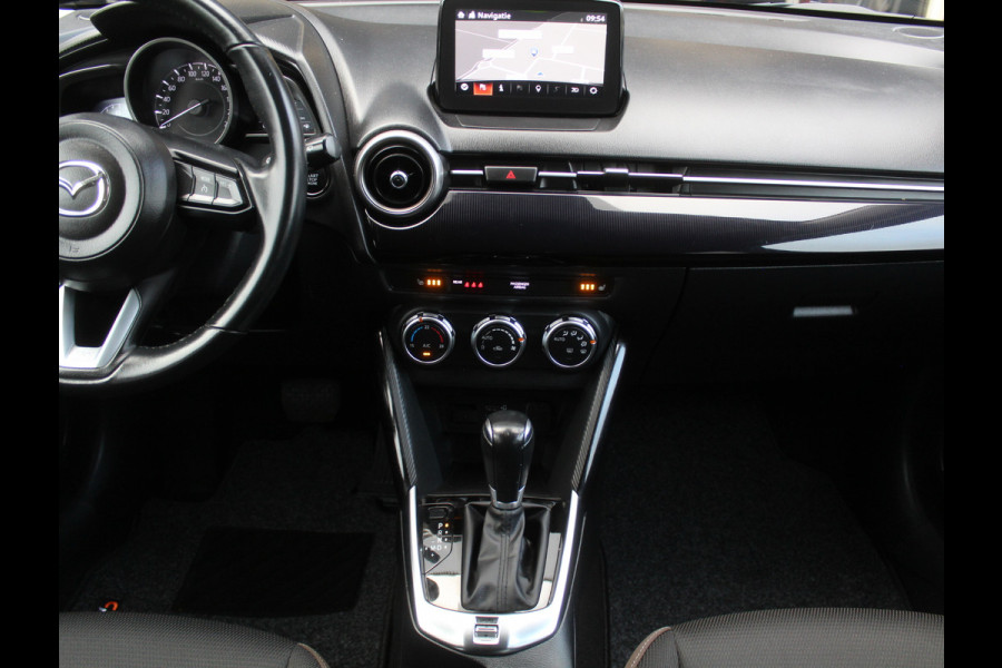 Mazda 2 1.5 Skyactiv-G Luxury CLIMATE | CRUISE | NAVI | LMV16 | DAB | CARPLAY | STOELVERW | PDC | LED