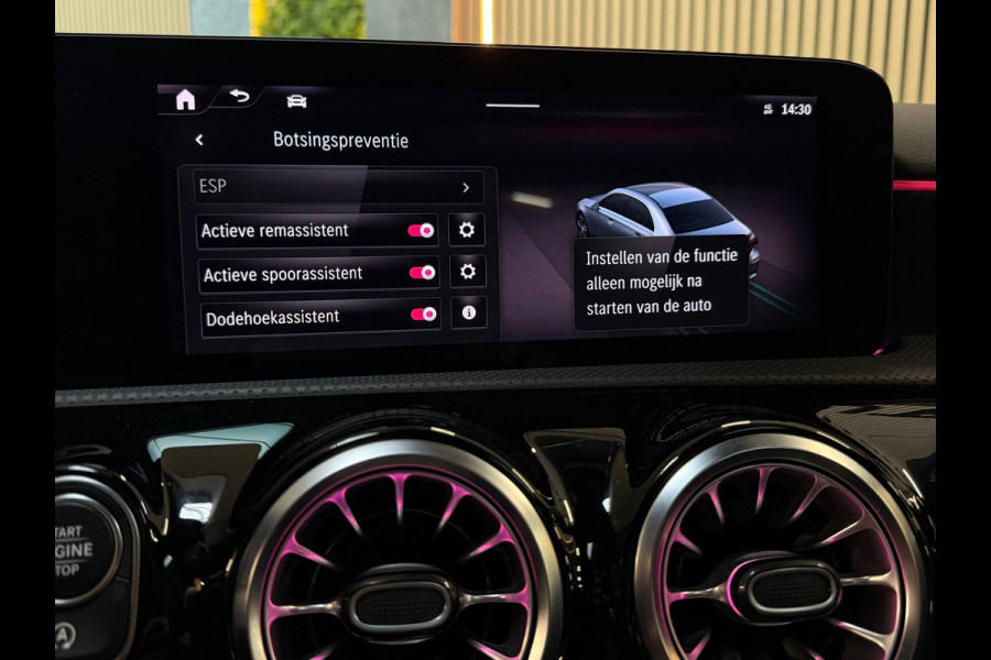 Mercedes-Benz A-Klasse 180 AMG Line |PANO|360 CAMERA|DODEHOEK|KEYLESS|ACC|SFEERVERLICHTING|NIGHTPAKKET|DEALER ONDERHOUDEN|FACELIFT