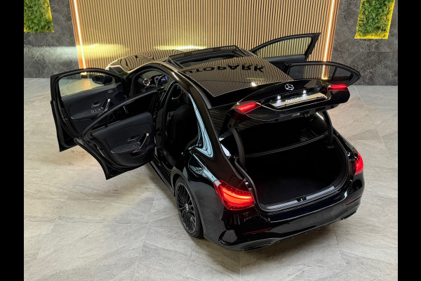 Mercedes-Benz A-Klasse 180 AMG Line |PANO|360 CAMERA|DODEHOEK|KEYLESS|ACC|SFEERVERLICHTING|NIGHTPAKKET|DEALER ONDERHOUDEN|FACELIFT