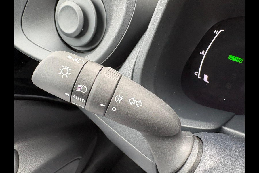 Toyota Aygo X Hybrid 116PK Active Automaat Nieuw uit voorraad! Camera/Stoelverwarming/Adapt.Cruise/ Carplay-Android