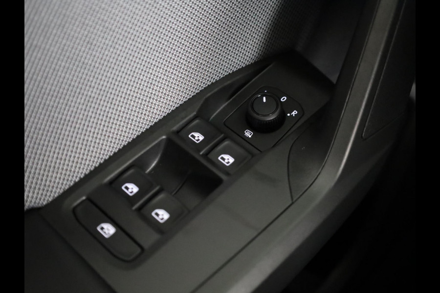 Seat Leon Sportstourer 1.5 eTSI Style Business Intense |Matrix Led | Adaptieve Cruise Control | Draadloze Carplay | Magnetic tech Metallic | HERGEWAARDEERD