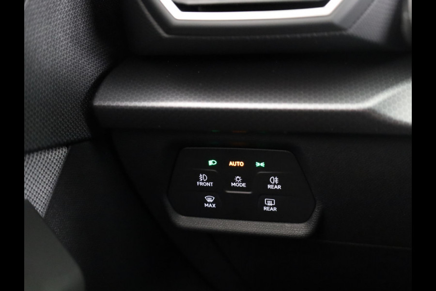 Seat Leon Sportstourer 1.5 eTSI Style Business Intense |Matrix Led | Adaptieve Cruise Control | Draadloze Carplay | Magnetic tech Metallic | HERGEWAARDEERD