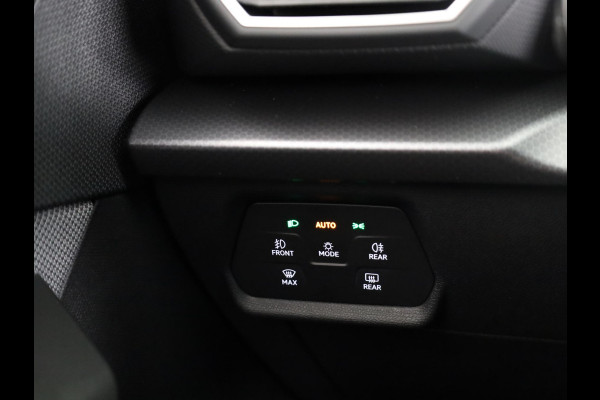 Seat Leon Sportstourer 1.5 eTSI Style Business Intense |Matrix Led | Adaptieve Cruise Control | Draadloze Carplay | Magnetic tech Metallic | HERGEWAARDEERD