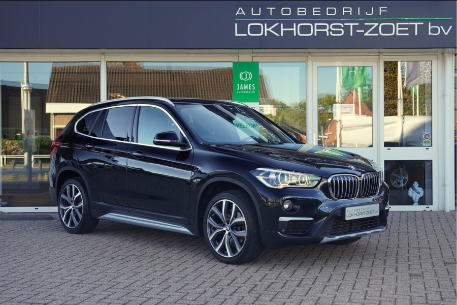 BMW X1 sDrive20i Orange Edition II | Panorama | Trekhaak | ACC | Leer | H/K