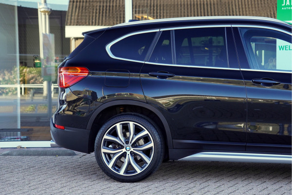 BMW X1 sDrive20i Orange Edition II | Panorama | Trekhaak | ACC | Leer | H/K