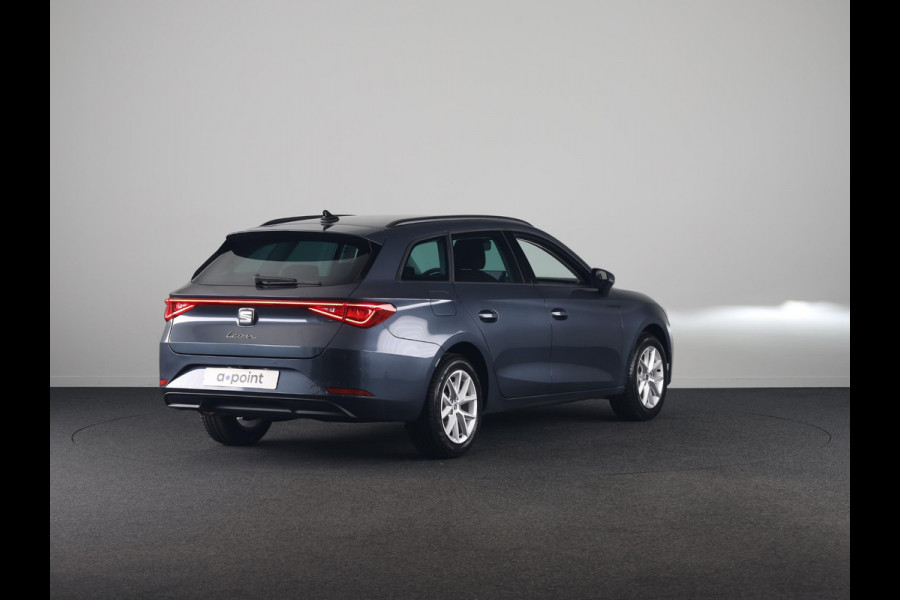 Seat Leon Sportstourer 1.5 eTSI Style Business Intense |Matrix Led | Adaptieve Cruise Control | Draadloze Carplay | Magnetic tech Metallic | HERGEWAARDEERD