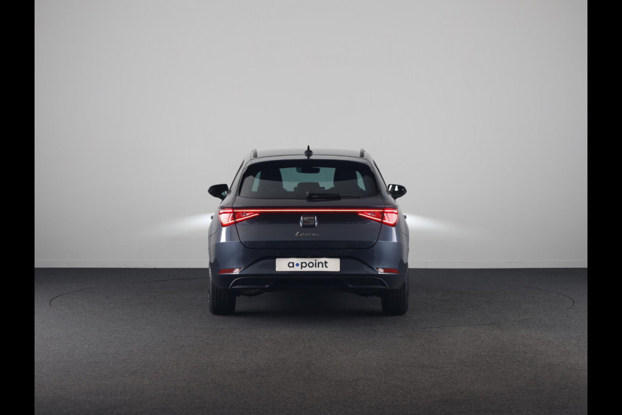 Seat Leon Sportstourer 1.5 eTSI Style Business Intense |Matrix Led | Adaptieve Cruise Control | Draadloze Carplay | Magnetic tech Metallic | HERGEWAARDEERD