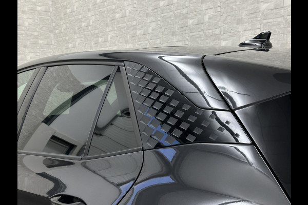 CUPRA Born e-Boost 231PK 62 kWh | Panorama | Dynamic-Pakket | 20'' Blizzard | ACC | Dodehoek | Copper-Details | Keyless | Sfeerverlichting | LED | Pilot M+ | Tech-L Pakket | Carplay | Stuurverwarming | Interieur-Voorverwarming | Getint Glas | Draadloos Laden |