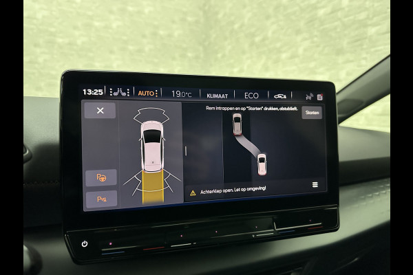 CUPRA Born e-Boost 231PK 62 kWh | Panorama | Dynamic-Pakket | 20'' Blizzard | ACC | Dodehoek | Copper-Details | Keyless | Sfeerverlichting | LED | Pilot M+ | Tech-L Pakket | Carplay | Stuurverwarming | Interieur-Voorverwarming | Getint Glas | Draadloos Laden |