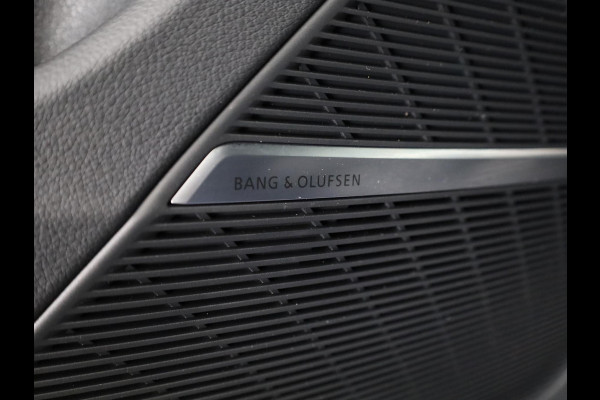 Audi Q8 55 TFSI e quattro 381pk Pro Line / S-line in- & exterieurpakket / B&O soundsystem / ACC / Zwart optiekpakket