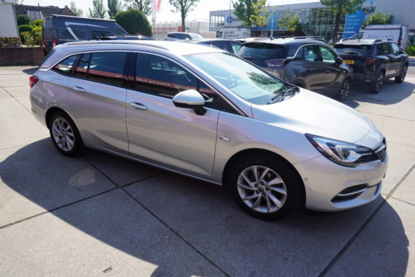 Opel Astra Sports Tourer 1.2 Elegance