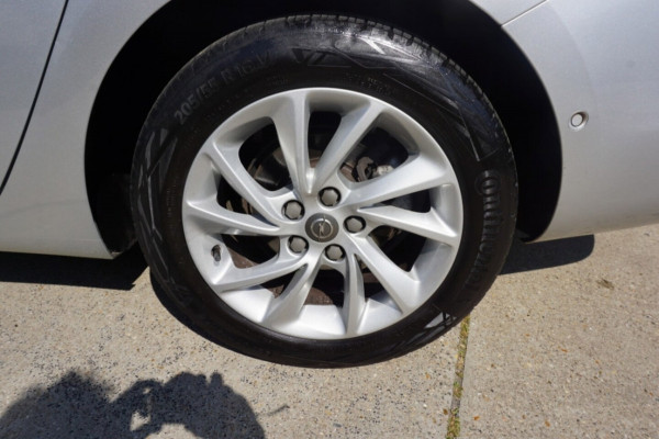 Opel Astra Sports Tourer 1.2 Elegance