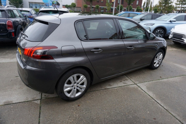 Peugeot 308 1.2 PureTech Blue Lease Executive Avantage