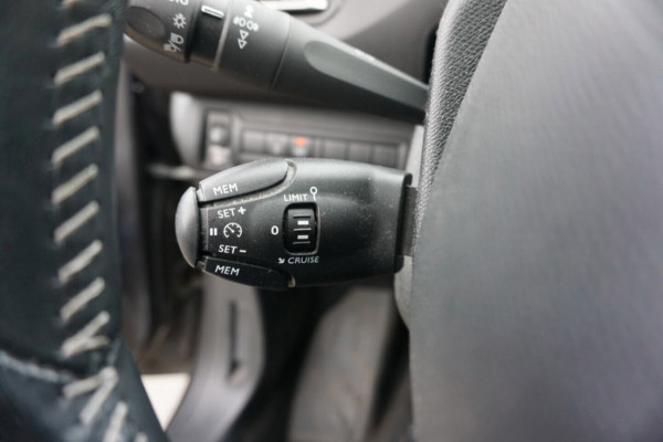 Peugeot 308 1.2 PureTech Blue Lease Executive Avantage
