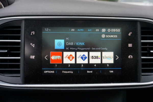 Peugeot 308 1.2 PureTech Blue Lease Executive Avantage