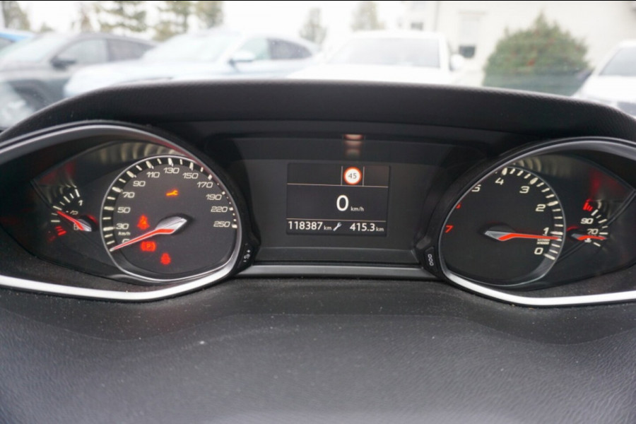 Peugeot 308 1.2 PureTech Blue Lease Executive Avantage
