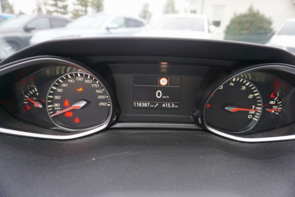 Peugeot 308 1.2 PureTech Blue Lease Executive Avantage