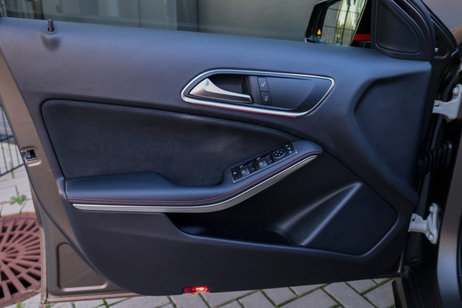 Mercedes-Benz A-Klasse AMG 45 4MATIC | STAGE 2 | PANO | ACC | STOELVERWARMING |