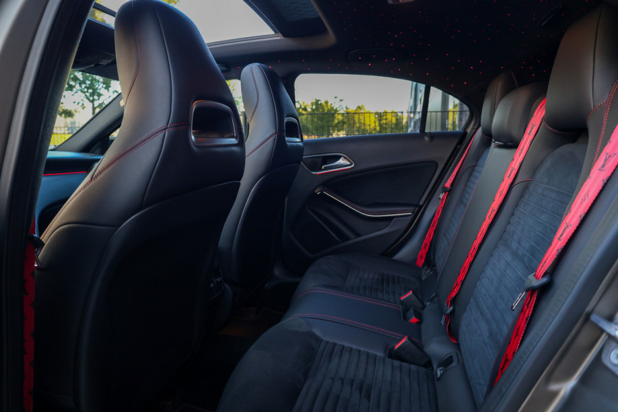 Mercedes-Benz A-Klasse AMG 45 4MATIC | STAGE 2 | PANO | ACC | STOELVERWARMING |