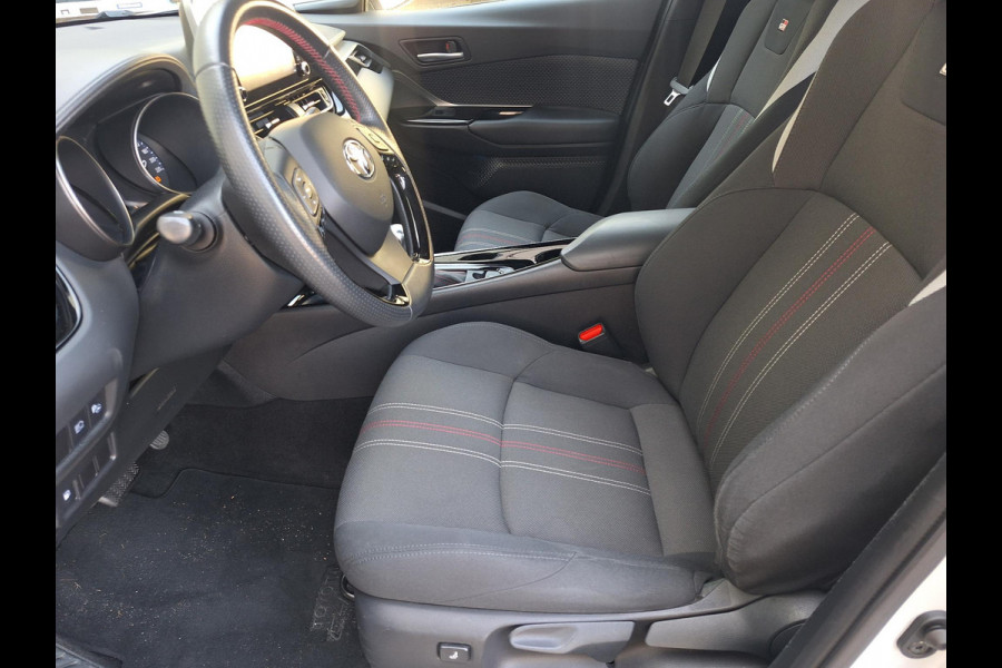 Toyota C-HR 1.8 Hybrid GR Sport | Trekhaak | 19'LM | Bindspot | LED | Two-Tone | Carplay |