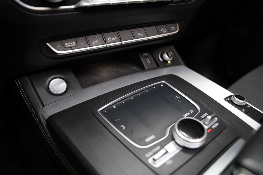 Audi Q5 55 TFSI e quattro 3x S LINE PANO SFEER ACC LEER CAM