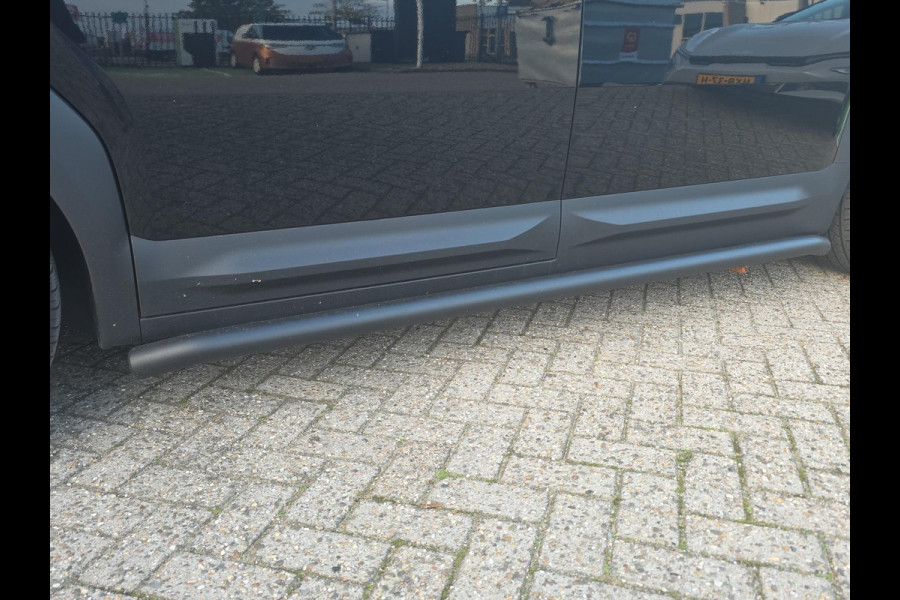 Kia PV5 L2H1 Elite Executive 71.2 kWh | DEMO |  17"velgen | Side-Bars | Dubbele vloer incl. lades | Lattenframe | 360-camera