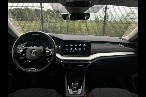 Škoda Octavia Combi 1.5 e-TSI Business Edition Plus | Carplay | Trekhaak | Stoel-/stuurverwarming