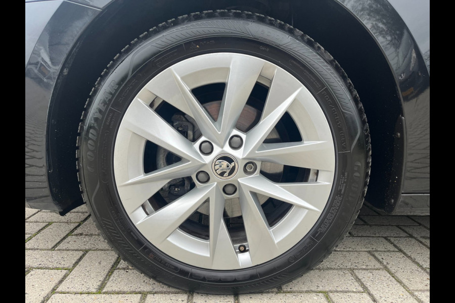 Škoda Octavia Combi 1.5 e-TSI Business Edition Plus | Carplay | Trekhaak | Stoel-/stuurverwarming